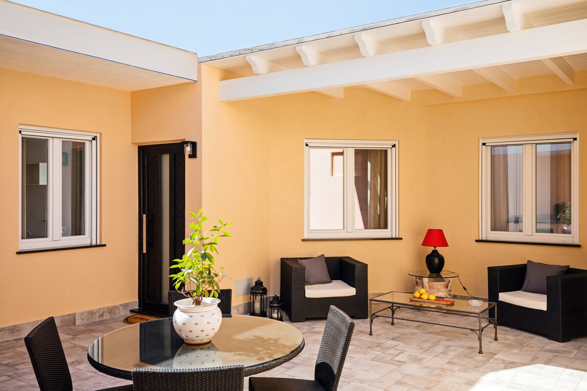 e2643cdf-9dea-455c-9dd0-f3e7bfea3796